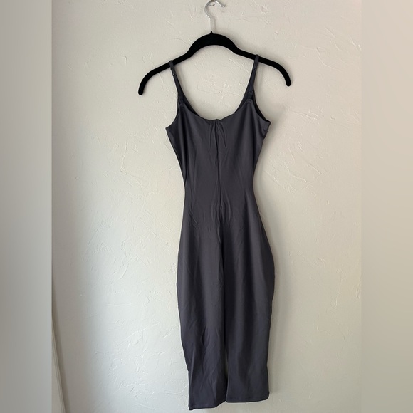 SKIMS SMOOTH LAYERS LOUNGE CATSUIT GRAPHITE XS - Picture 6 of 6
